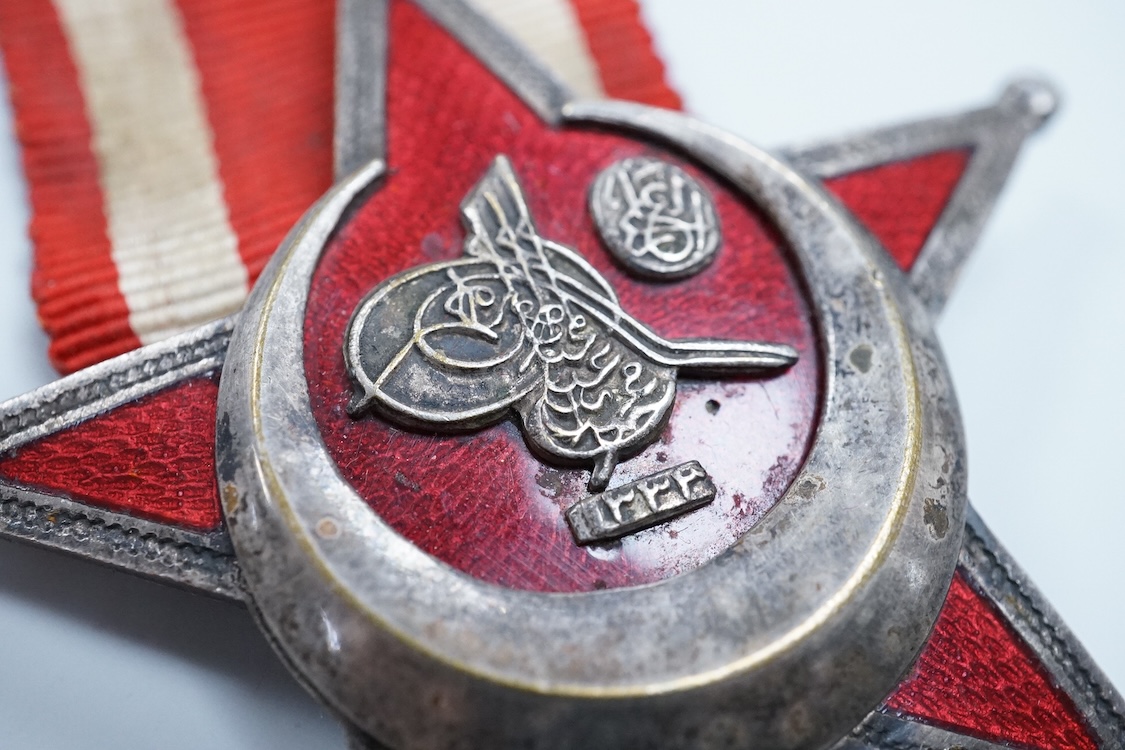 A First World War Ottoman Gallipoli star, with enamel face, stamped BB&Co.
